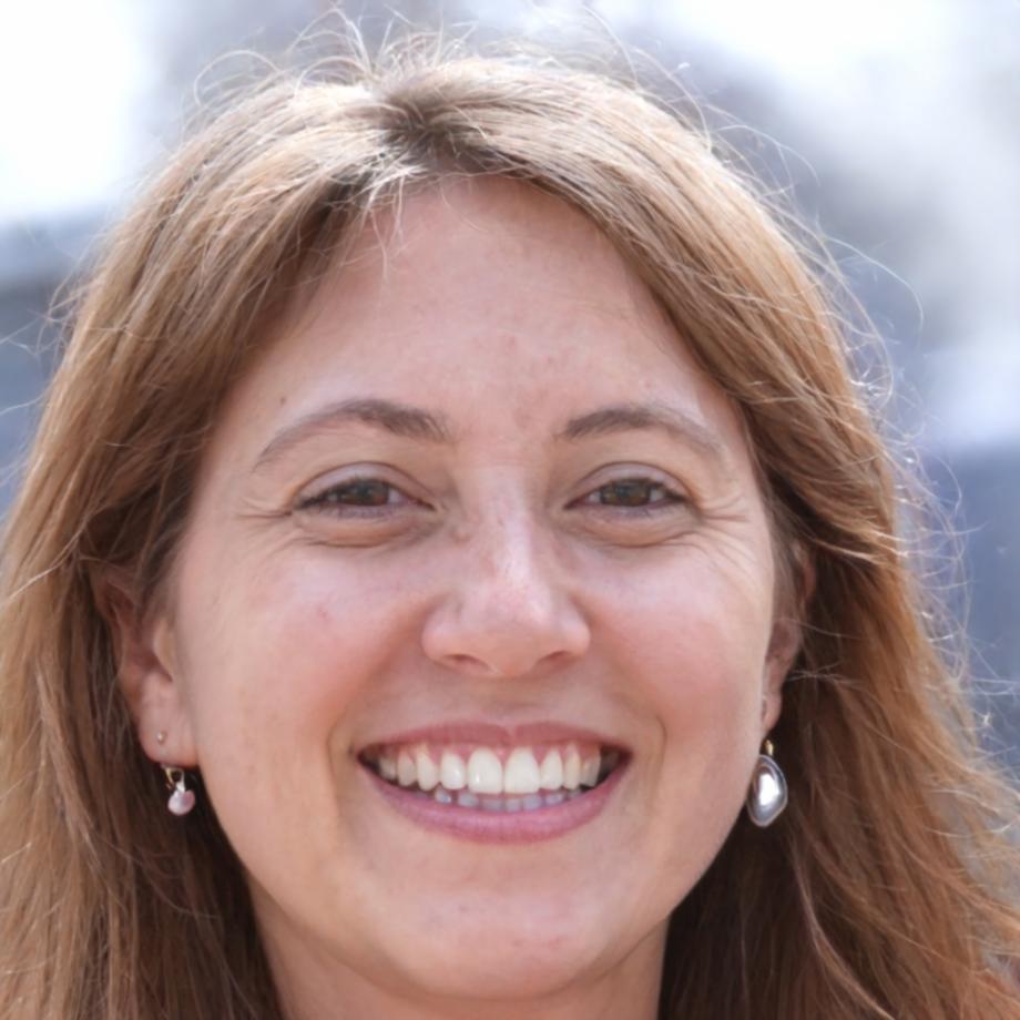 Ximena Torrealba, Directora de Investigación